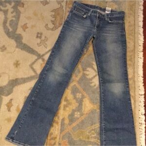 Lucky Brand bootleg jeans 6 28